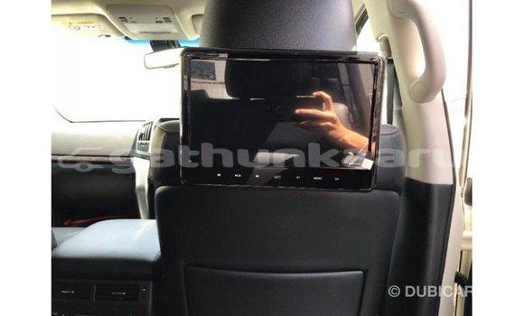 Buy Import Toyota Land Cruiser White Car in Import - Dubai in Baa Buy Import Toyota Land Cruiser White Car in Import - Dubai in Baa