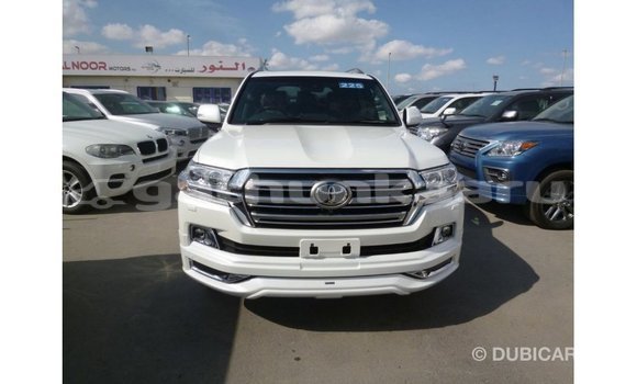 Buy Import Toyota Land Cruiser White Car in Import - Dubai in Baa Buy Import Toyota Land Cruiser White Car in Import - Dubai in Baa