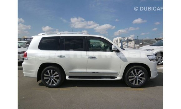 Buy Import Toyota Land Cruiser White Car in Import - Dubai in Baa Buy Import Toyota Land Cruiser White Car in Import - Dubai in Baa