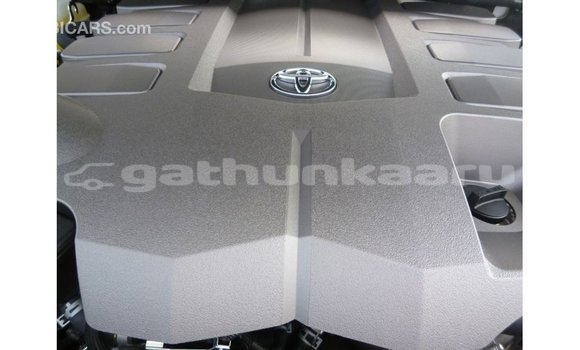 Buy Import Toyota Land Cruiser White Car in Import - Dubai in Baa Buy Import Toyota Land Cruiser White Car in Import - Dubai in Baa