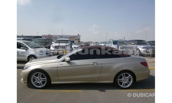 Buy Import Mercedes-Benz 200 Other Car in Import - Dubai in Baa Buy Import Mercedes-Benz 200 Other Car in Import - Dubai in Baa