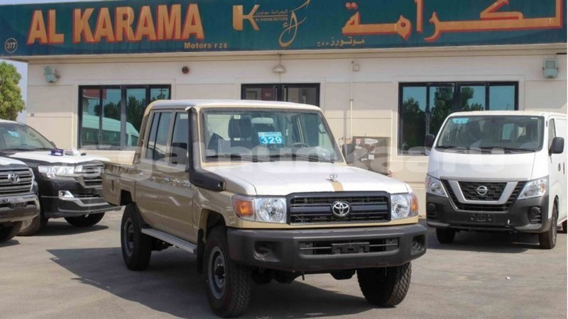 Big with watermark toyota land cruiser baa import dubai 2116