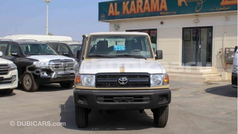 Big with watermark toyota land cruiser baa import dubai 2116