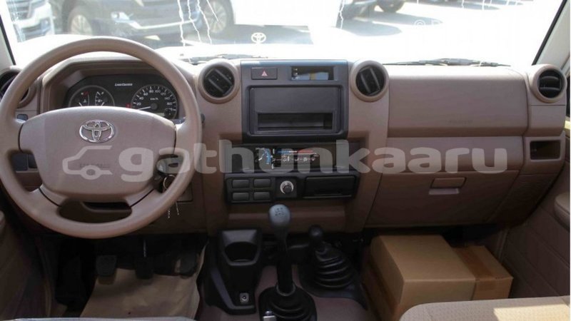 Big with watermark toyota land cruiser baa import dubai 2116