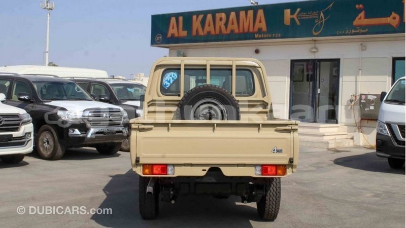 Big with watermark toyota land cruiser baa import dubai 2116