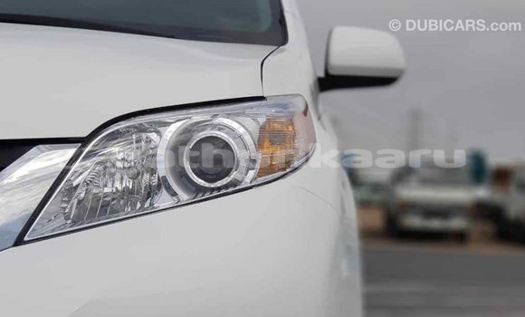 Buy Import Toyota Sienna White Car in Import - Dubai in Baa Buy Import Toyota Sienna White Car in Import - Dubai in Baa