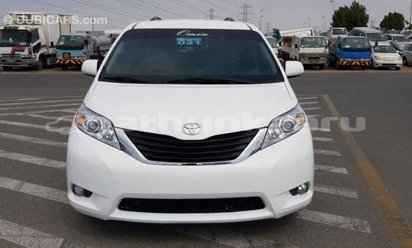 Buy Import Toyota Sienna White Car in Import - Dubai in Baa Buy Import Toyota Sienna White Car in Import - Dubai in Baa