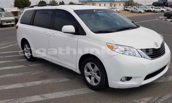Buy Import Toyota Sienna White Car in Import - Dubai in Baa Buy Import Toyota Sienna White Car in Import - Dubai in Baa