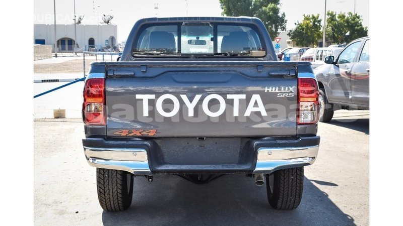 Big with watermark toyota hilux baa import dubai 2127