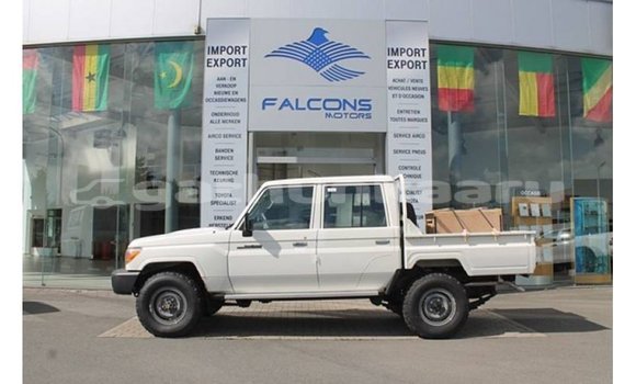 Buy Import Toyota Land Cruiser White Car in Import - Dubai in Baa Buy Import Toyota Land Cruiser White Car in Import - Dubai in Baa