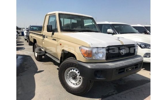 Buy Import Toyota Land Cruiser Beige Car in Import - Dubai in Baa Buy Import Toyota Land Cruiser Beige Car in Import - Dubai in Baa