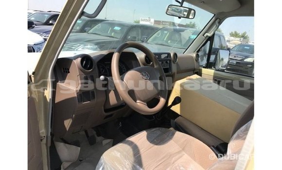 Buy Import Toyota Land Cruiser Beige Car in Import - Dubai in Baa Buy Import Toyota Land Cruiser Beige Car in Import - Dubai in Baa