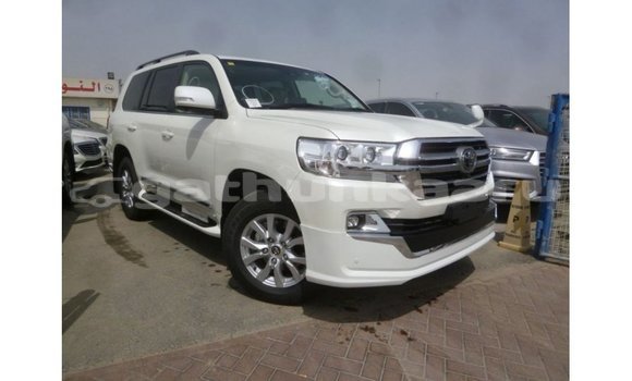 Buy Import Toyota Land Cruiser White Car in Import - Dubai in Baa Buy Import Toyota Land Cruiser White Car in Import - Dubai in Baa