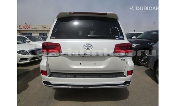 Buy Import Toyota Land Cruiser White Car in Import - Dubai in Baa Buy Import Toyota Land Cruiser White Car in Import - Dubai in Baa