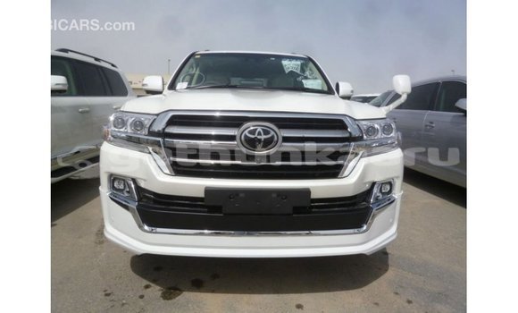 Buy Import Toyota Land Cruiser White Car in Import - Dubai in Baa Buy Import Toyota Land Cruiser White Car in Import - Dubai in Baa