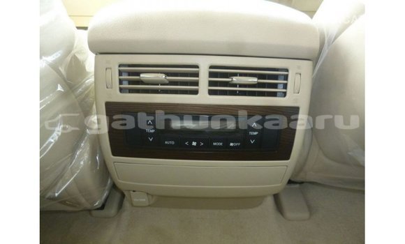 Buy Import Toyota Land Cruiser White Car in Import - Dubai in Baa Buy Import Toyota Land Cruiser White Car in Import - Dubai in Baa
