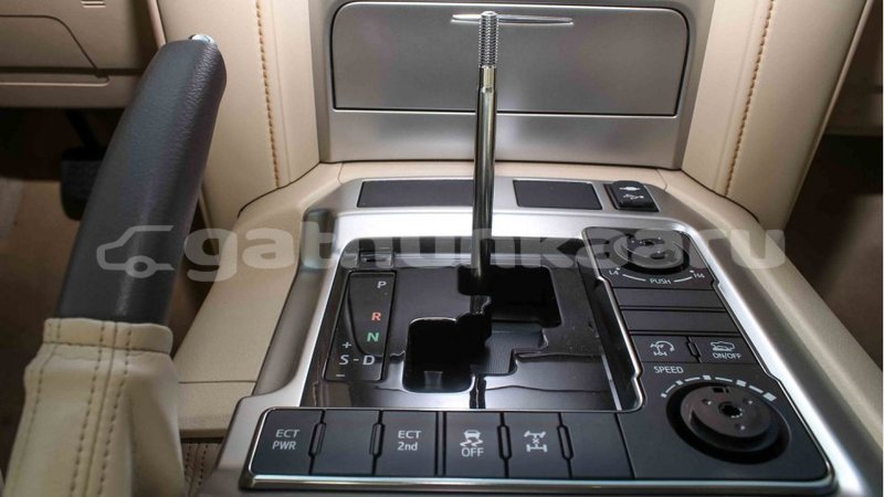 Big with watermark toyota land cruiser baa import dubai 2134