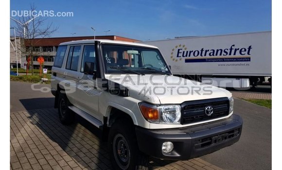 Buy Import Toyota Land Cruiser White Car in Import - Dubai in Baa Buy Import Toyota Land Cruiser White Car in Import - Dubai in Baa