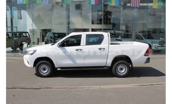 Buy Import Toyota Hilux White Car in Import - Dubai in Baa Buy Import Toyota Hilux White Car in Import - Dubai in Baa