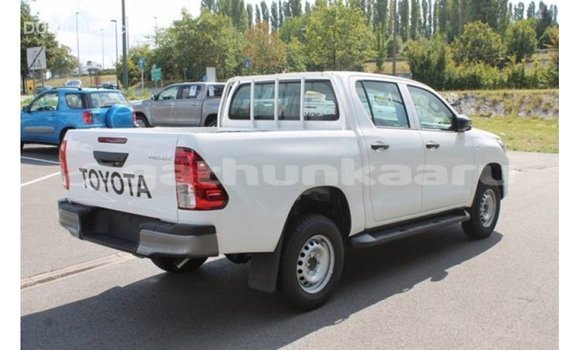 Buy Import Toyota Hilux White Car in Import - Dubai in Baa Buy Import Toyota Hilux White Car in Import - Dubai in Baa