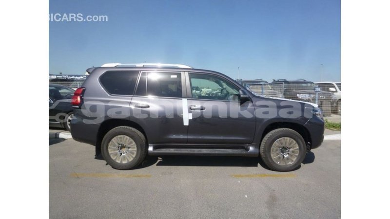 Big with watermark toyota prado baa import dubai 2154