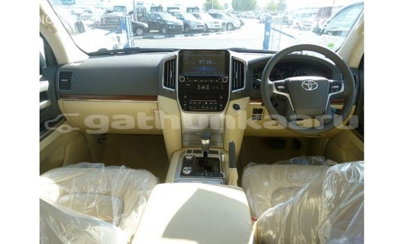 Buy Import Toyota Land Cruiser White Car in Import - Dubai in Baa Buy Import Toyota Land Cruiser White Car in Import - Dubai in Baa