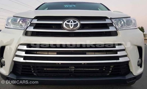 Buy Import Toyota Highlander White Car in Import - Dubai in Baa Buy Import Toyota Highlander White Car in Import - Dubai in Baa