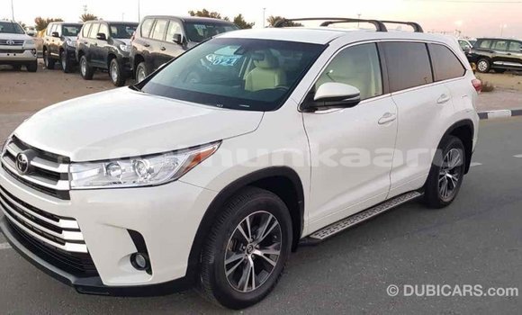Buy Import Toyota Highlander White Car in Import - Dubai in Baa Buy Import Toyota Highlander White Car in Import - Dubai in Baa