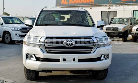 Buy Import Toyota Land Cruiser White Car in Import - Dubai in Baa Buy Import Toyota Land Cruiser White Car in Import - Dubai in Baa