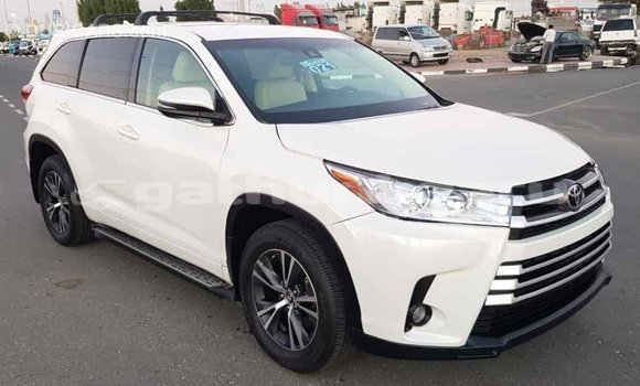 Buy Import Toyota Highlander White Car in Import - Dubai in Baa Buy Import Toyota Highlander White Car in Import - Dubai in Baa