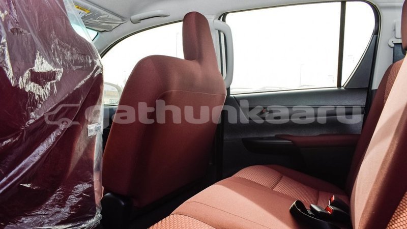Big with watermark toyota hilux baa import dubai 2163
