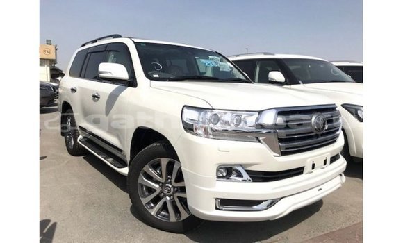 Buy Import Toyota Land Cruiser White Car in Import - Dubai in Baa Buy Import Toyota Land Cruiser White Car in Import - Dubai in Baa