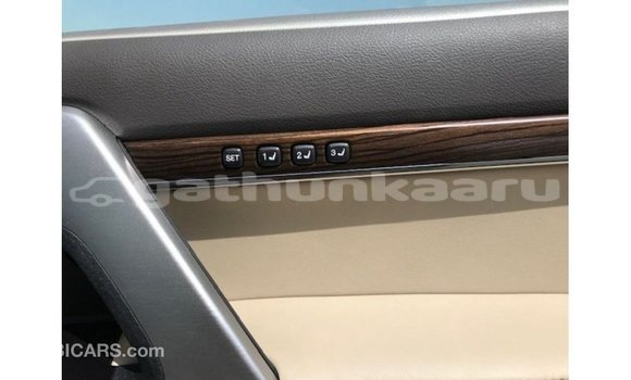 Buy Import Toyota Land Cruiser White Car in Import - Dubai in Baa Buy Import Toyota Land Cruiser White Car in Import - Dubai in Baa