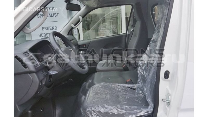 Big with watermark toyota hiace baa import dubai 2175