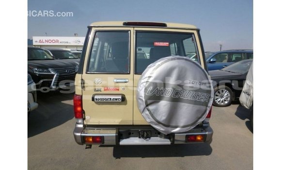 Buy Import Toyota Land Cruiser Beige Car in Import - Dubai in Baa Buy Import Toyota Land Cruiser Beige Car in Import - Dubai in Baa