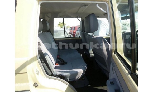 Buy Import Toyota Land Cruiser Beige Car in Import - Dubai in Baa Buy Import Toyota Land Cruiser Beige Car in Import - Dubai in Baa