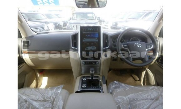 Buy Import Toyota Land Cruiser White Car in Import - Dubai in Baa Buy Import Toyota Land Cruiser White Car in Import - Dubai in Baa
