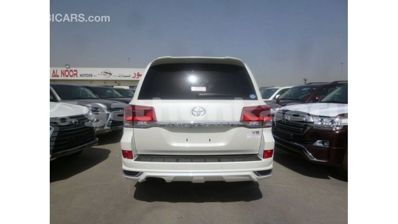 Big with watermark toyota land cruiser baa import dubai 2182