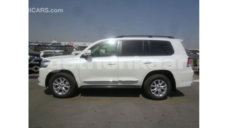 Big with watermark toyota land cruiser baa import dubai 2182