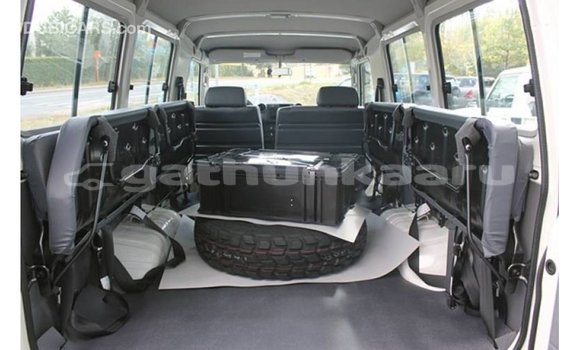 Buy Import Toyota Land Cruiser White Car in Import - Dubai in Baa Buy Import Toyota Land Cruiser White Car in Import - Dubai in Baa