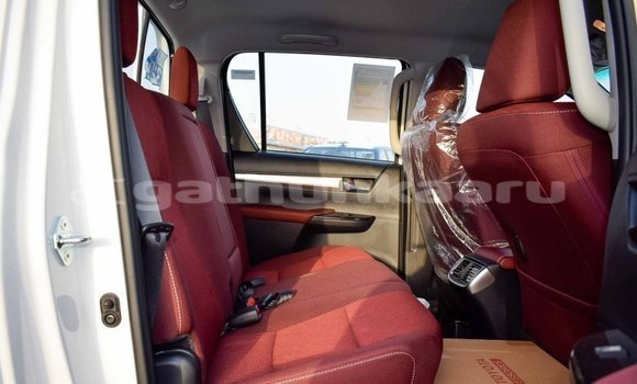 Buy Import Toyota Hilux White Car in Import - Dubai in Baa Buy Import Toyota Hilux White Car in Import - Dubai in Baa