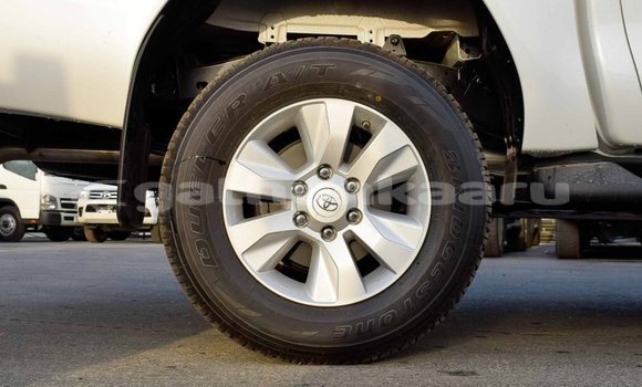 Buy Import Toyota Hilux White Car in Import - Dubai in Baa Buy Import Toyota Hilux White Car in Import - Dubai in Baa