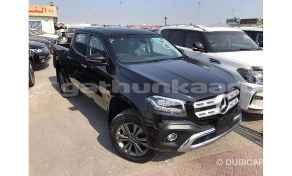 Buy Import Mercedes-Benz 250 Black Car in Import - Dubai in Baa Buy Import Mercedes-Benz 250 Black Car in Import - Dubai in Baa