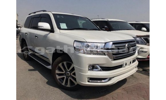 Buy Import Toyota Land Cruiser White Car in Import - Dubai in Baa Buy Import Toyota Land Cruiser White Car in Import - Dubai in Baa