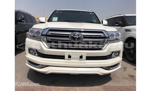 Buy Import Toyota Land Cruiser White Car in Import - Dubai in Baa Buy Import Toyota Land Cruiser White Car in Import - Dubai in Baa