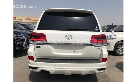Buy Import Toyota Land Cruiser White Car in Import - Dubai in Baa Buy Import Toyota Land Cruiser White Car in Import - Dubai in Baa