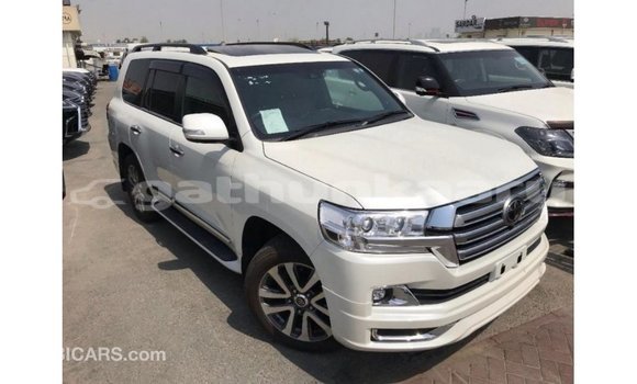 Buy Import Toyota Land Cruiser White Car in Import - Dubai in Baa Buy Import Toyota Land Cruiser White Car in Import - Dubai in Baa