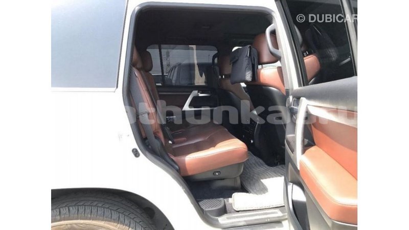 Big with watermark toyota land cruiser baa import dubai 2196