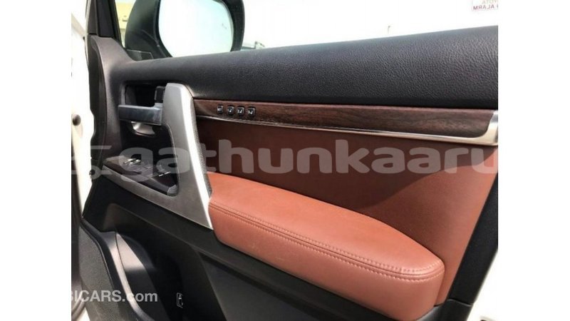 Big with watermark toyota land cruiser baa import dubai 2196
