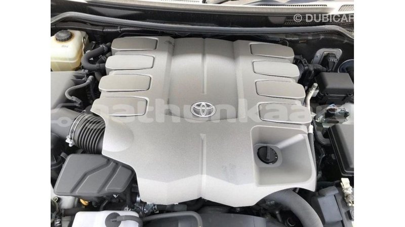Big with watermark toyota land cruiser baa import dubai 2196